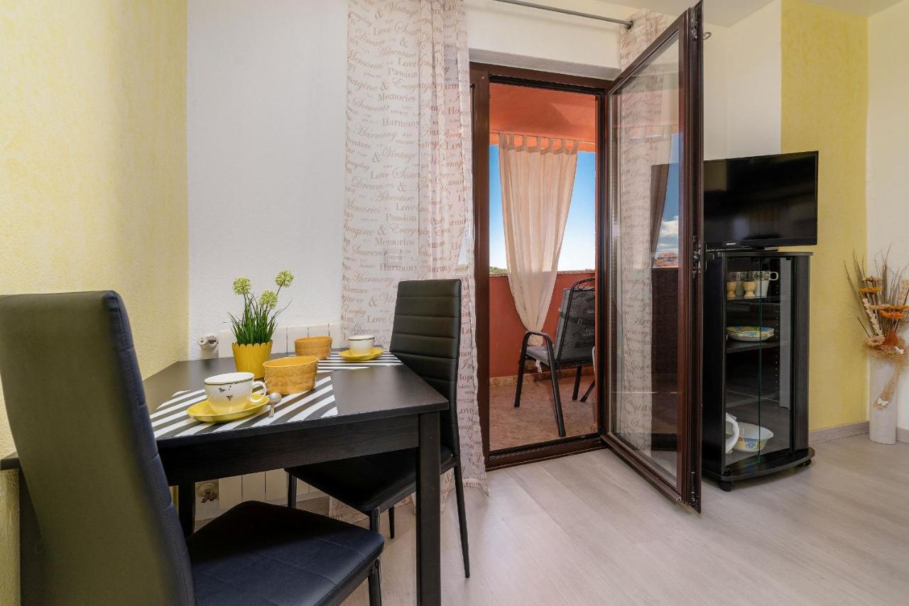 Apartments Miri Vrsar Extérieur photo